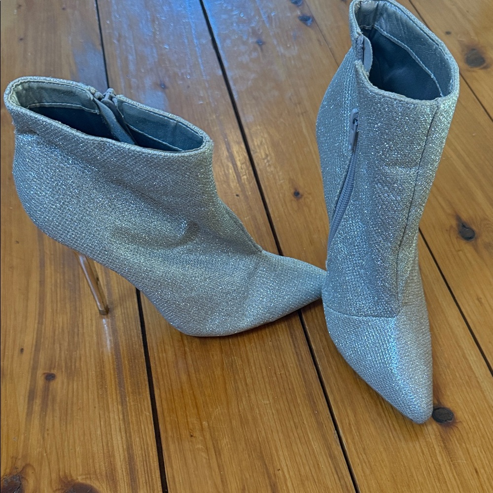 Qupid Shimmering Silver Heeled Boots
